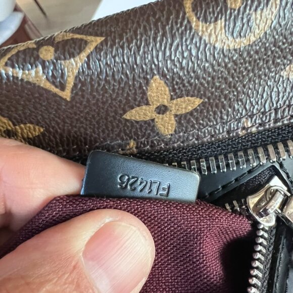 Louis Vuitton Porte-Documents Voyage PM - Picture 6 of 9